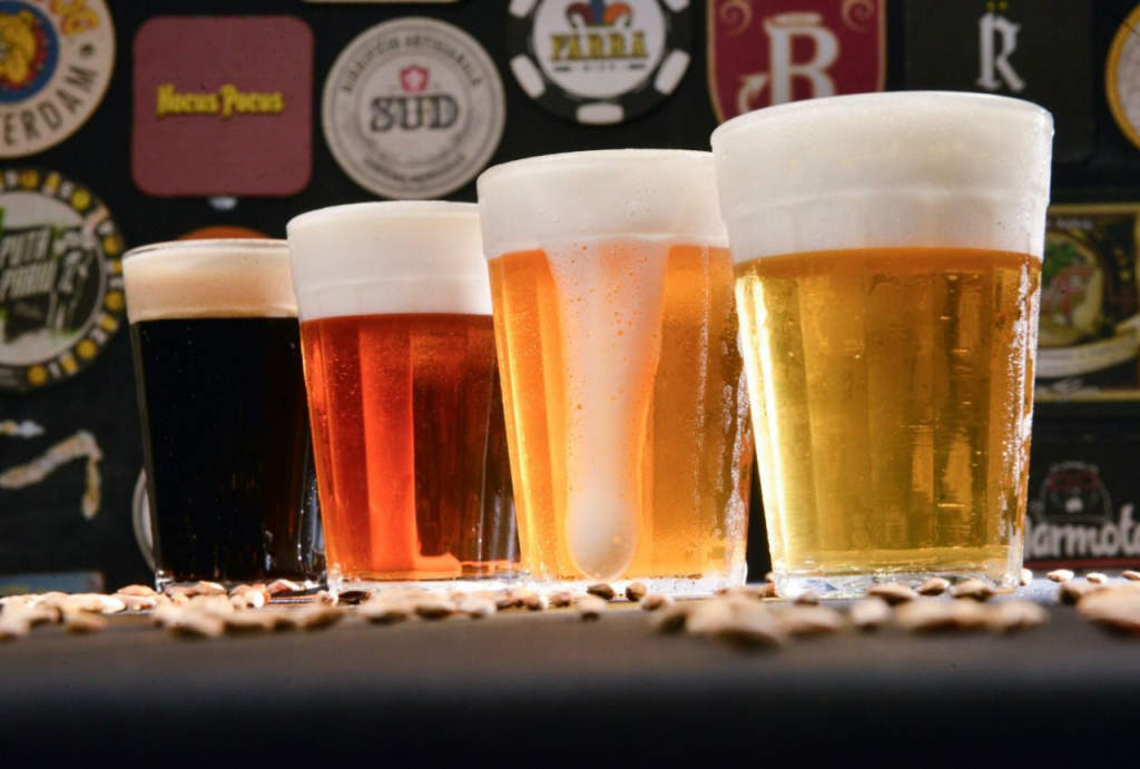 Alô, cervejeiros: novo bar da Olegário Maciel tem 12 torneiras de chope