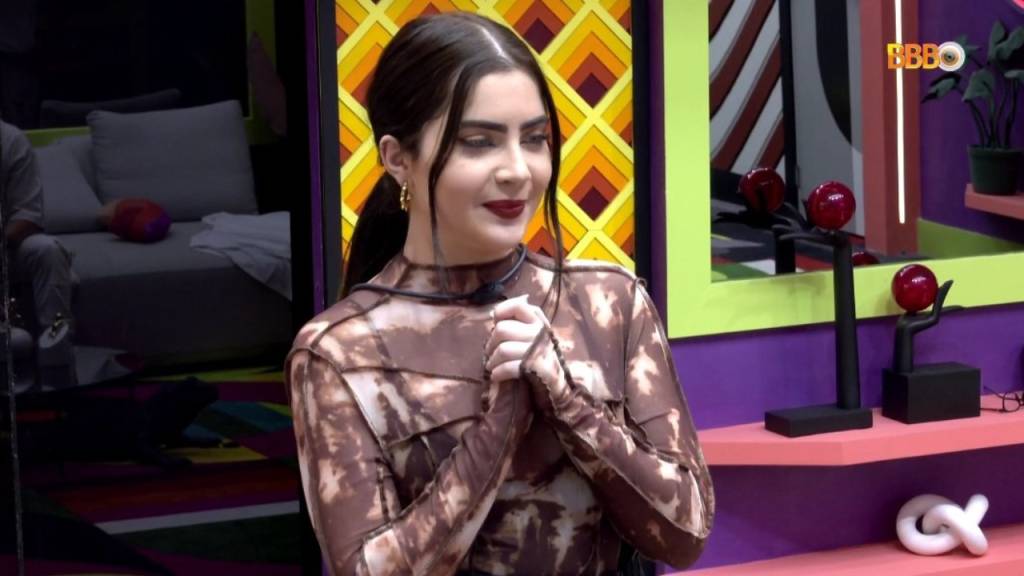 Blogueira de alta renda: Jade Picon usa peças de até 12 mil reais no BBB 22