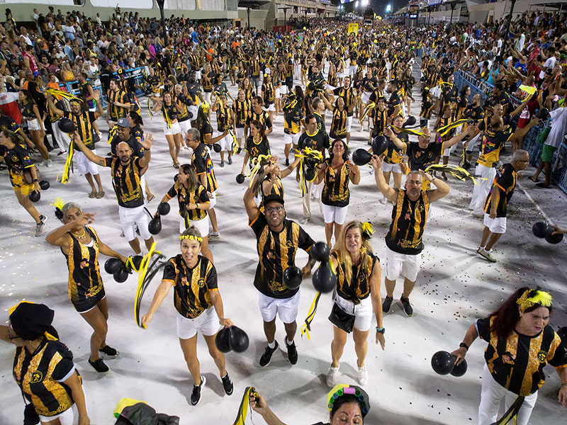 Salgueiro e Portela dão sequência aos ensaios técnicos na Sapucaí