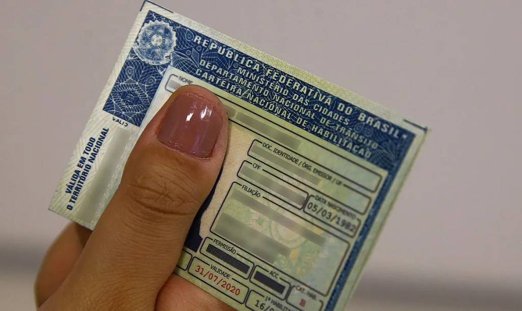 Vai tirar carteira de motorista no Rio? Detran muda agendamento de prova
