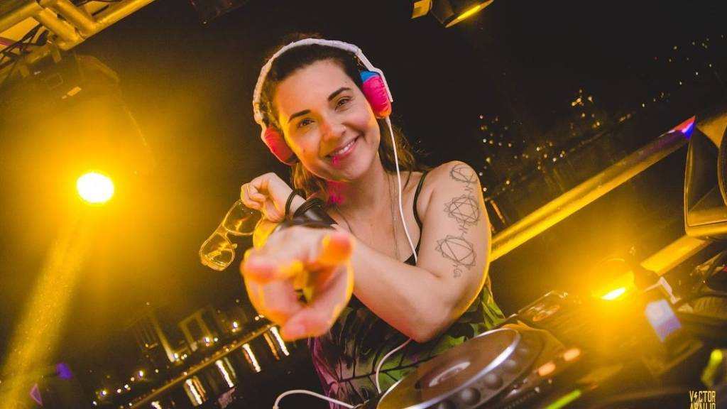 In Rio, Rebobina e mais festas para esquentar o fim de semana