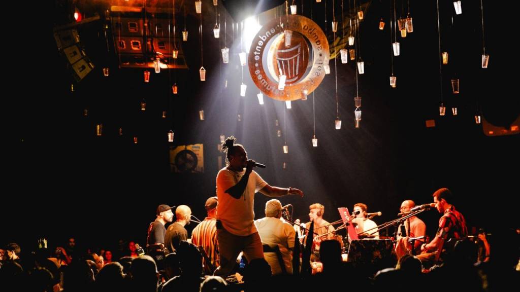 Roda de samba mais movimentada do Rio celebra 10 anos com novidades