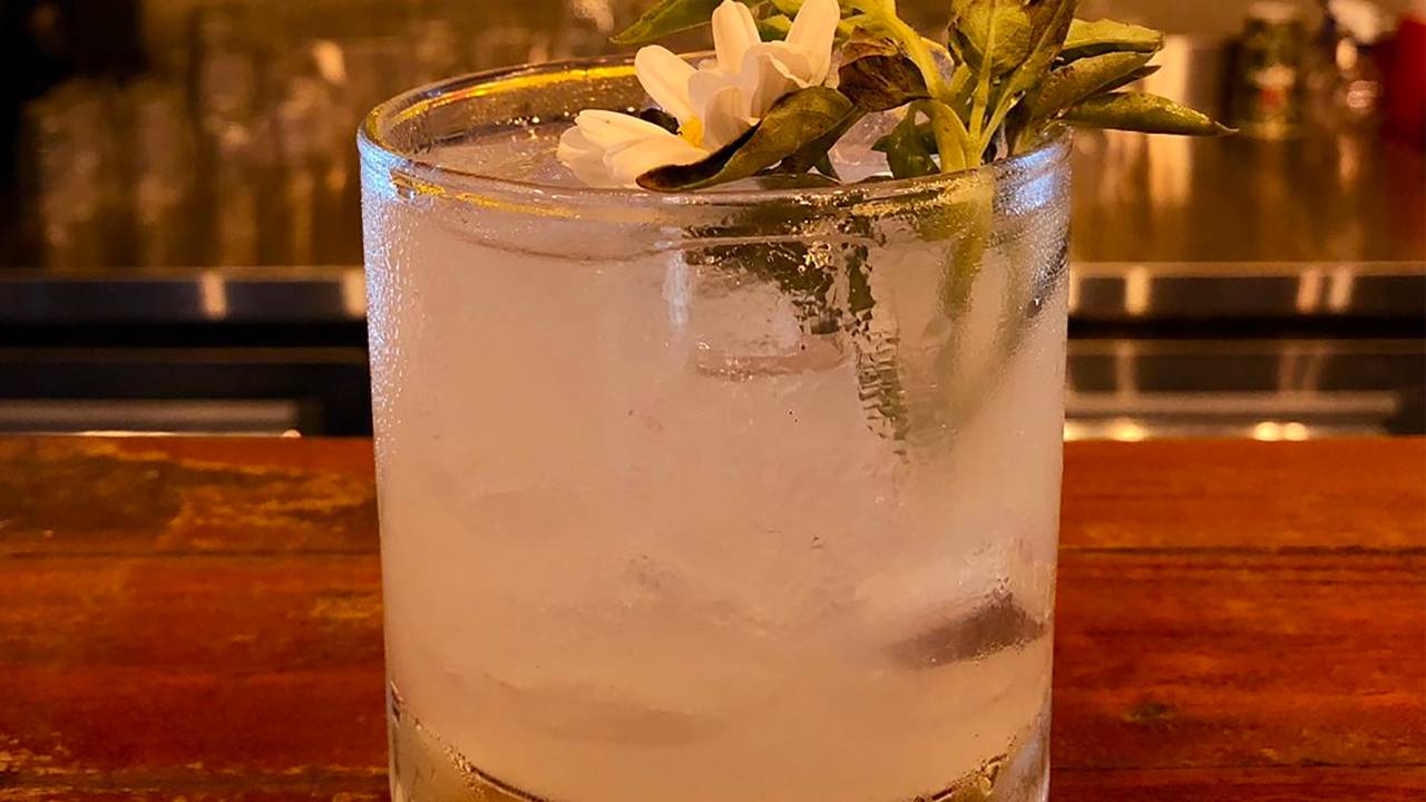 Drinques: o bar Reconvexo tem carta feita pela dupla de bartenders Igor Renovato e Pretinho Cereja