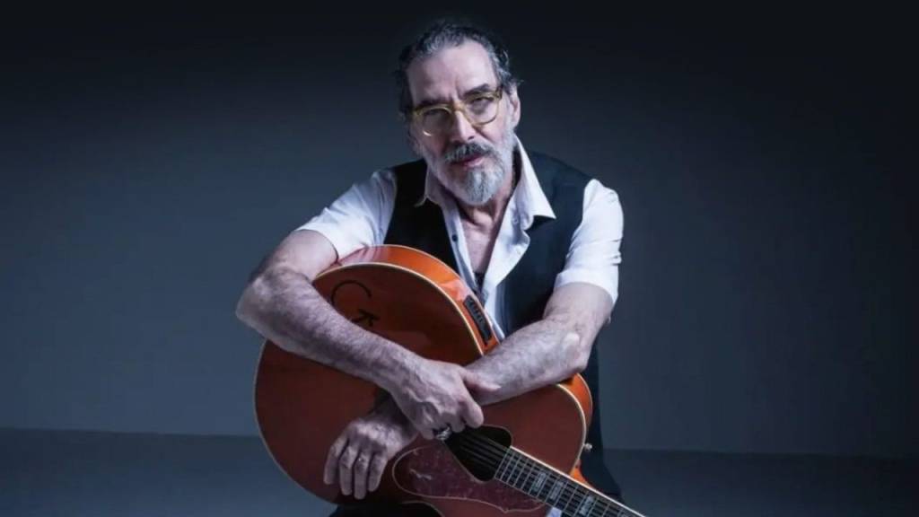 Lobão revista seus 50 anos de trajetória em show intimista no Blue Note