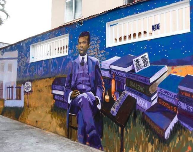 Lima Negro Muro 2 Foto da pintura de um Painel de Lima Barreto feito pelo Negro Muro na parede