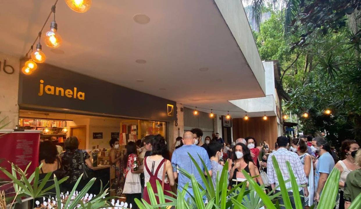 Agito Literário: a Janela ganhará cozinha com petiscos para animar os eventos e encontros na calçada