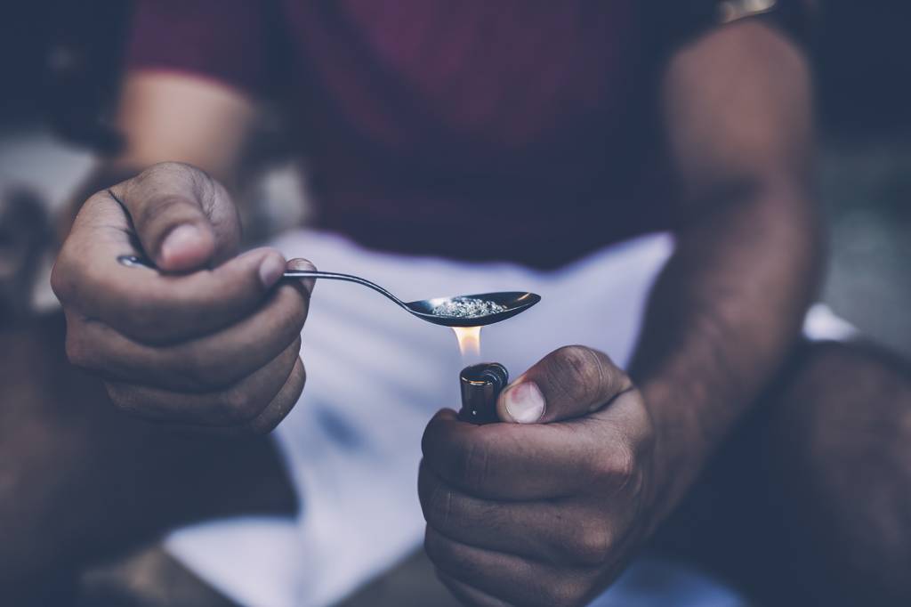 Fruto da miséria, uso de crack será aferido em novo censo feito nas ruas