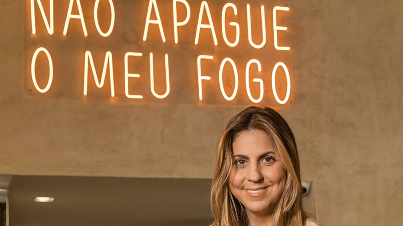 Decoração em sintonia com o cardápio na brasa: no Clan BBQ, de Janine Saad -