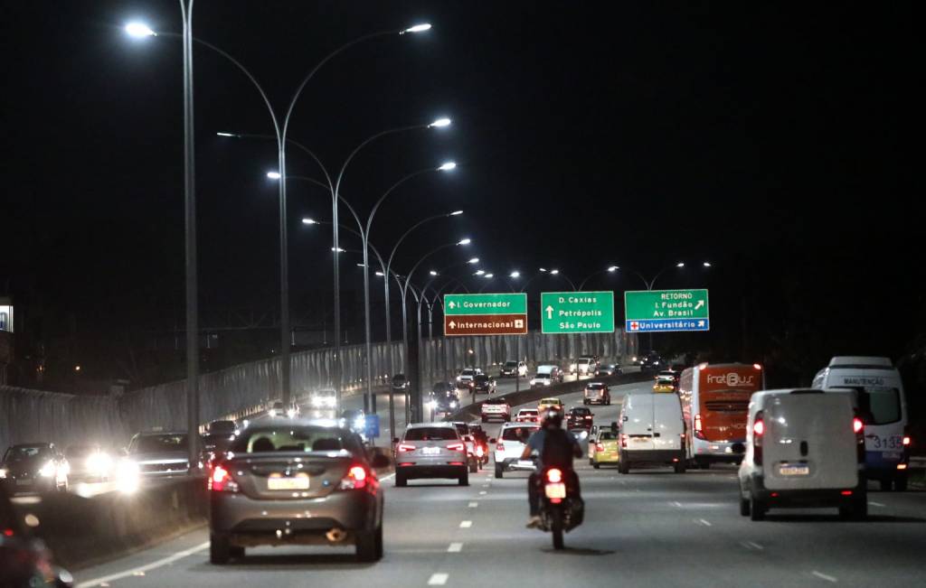 Contra roubos, prefeitura troca cabos de cobre da Linha Vermelha