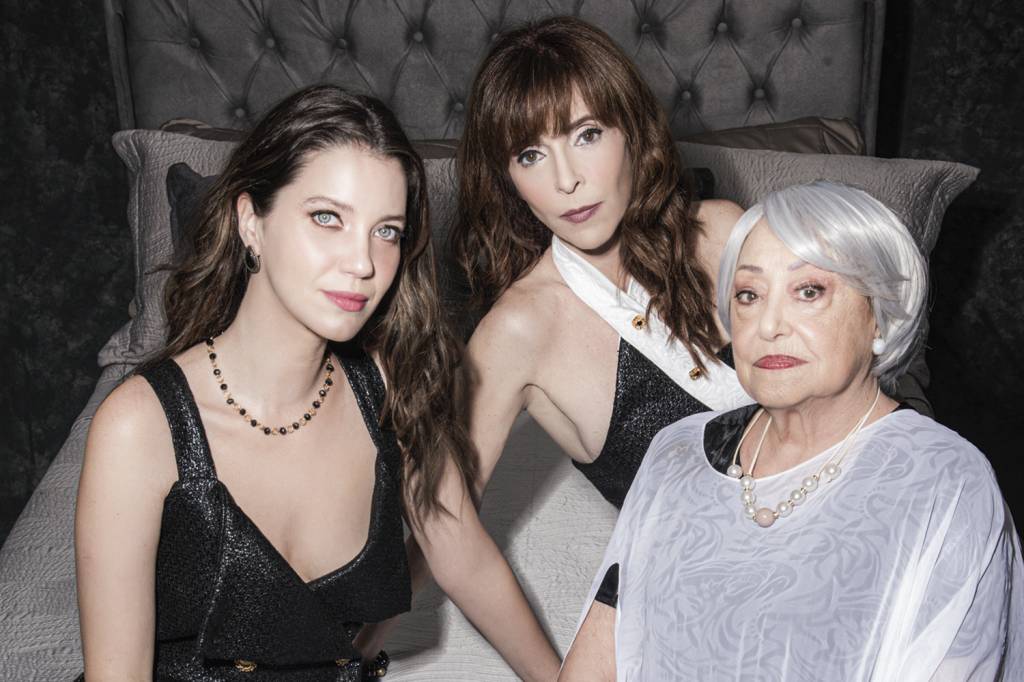 Com texto premiado, peça aborda as diferentes fases da vida das mulheres