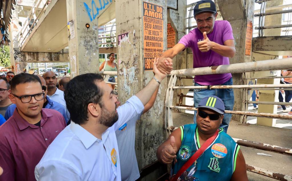 Governador Cláudio Castro em campanha pela reeleição Claudio Castro, governador candidato à reeleição pelo PL, com oligação Avante/DC/MDB/PL/PMN/Podemos/PP/PROS/PRTB/PSC/PTB/Republicanos/Solidariedade/União Brasil - eleições 2022