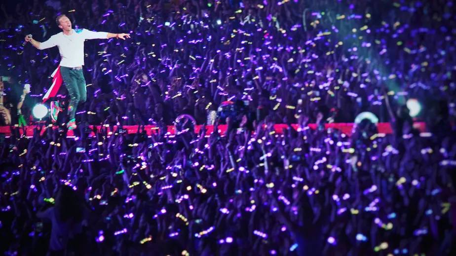 Público do Rio devolveu mais pulseiras que paulistas nos shows do Coldplay