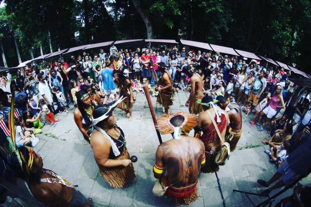 Mais de 300 indígenas participam de feira gratuita no Parque Lage