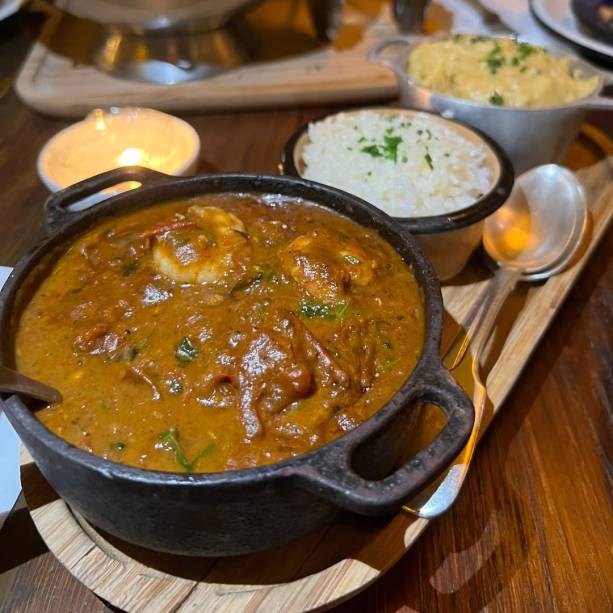 Proa: curry de camarão é um dos destaques do menu