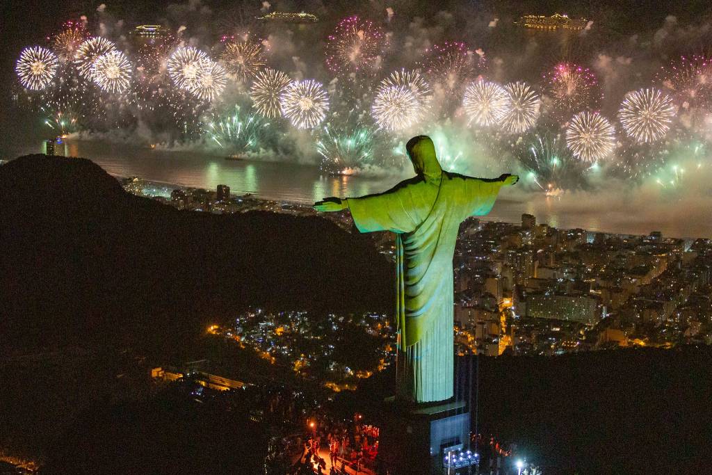 Festas de Réveillon em diferentes pontos do Rio ainda têm ingressos