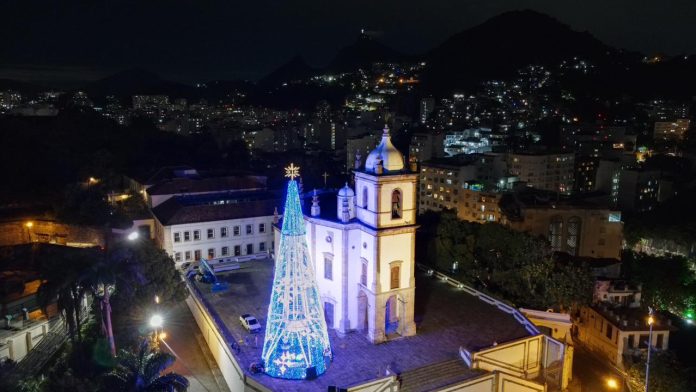 Árvore de Natal do Outeiro da Glória