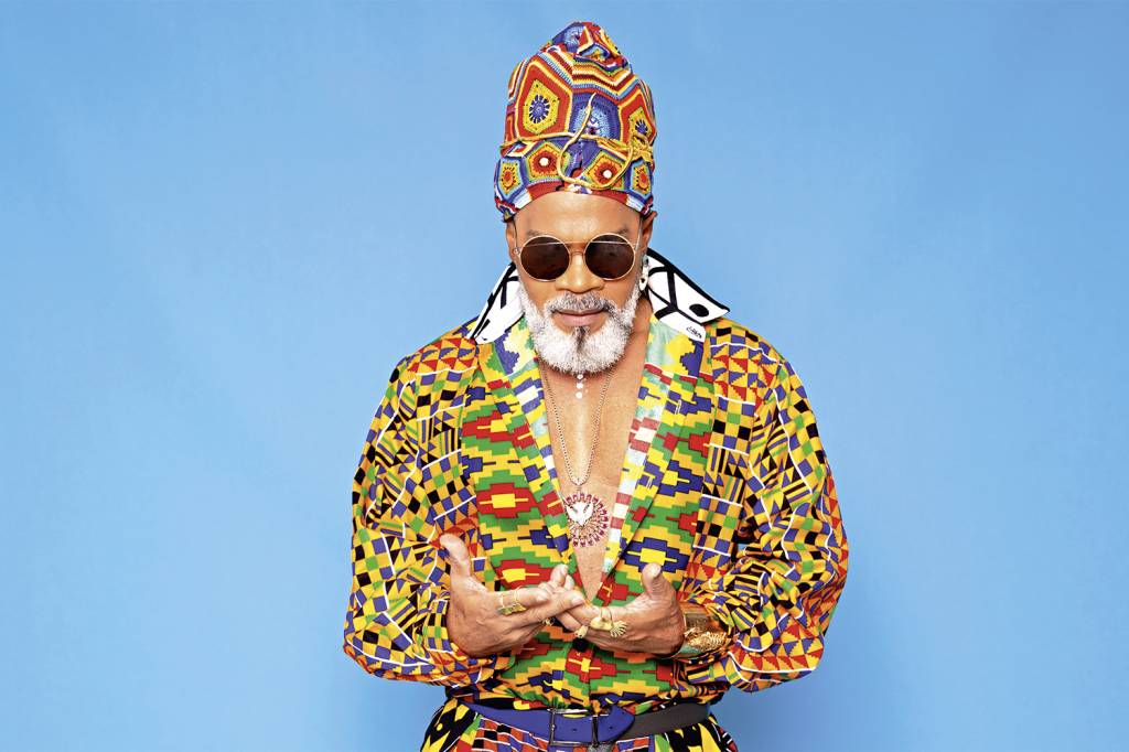 Carlinhos Brown começa o ano trazendo o clima do carnaval baiano para o Rio