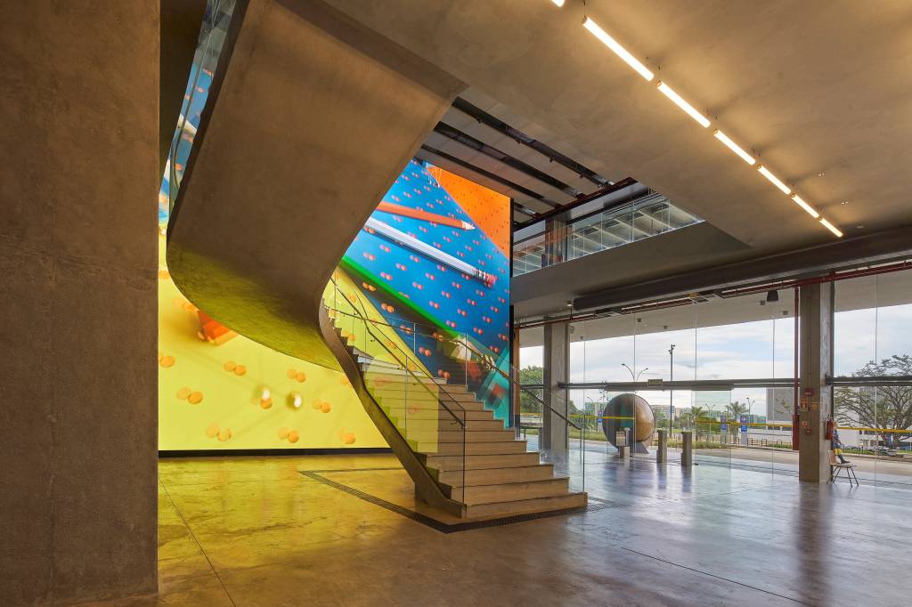 JBF0016 Gustavo Penna ‘reinventa’ edifício desenhado por Niemeyer em Brasília