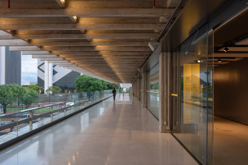 JBF0125 Gustavo Penna ‘reinventa’ edifício desenhado por Niemeyer em Brasília