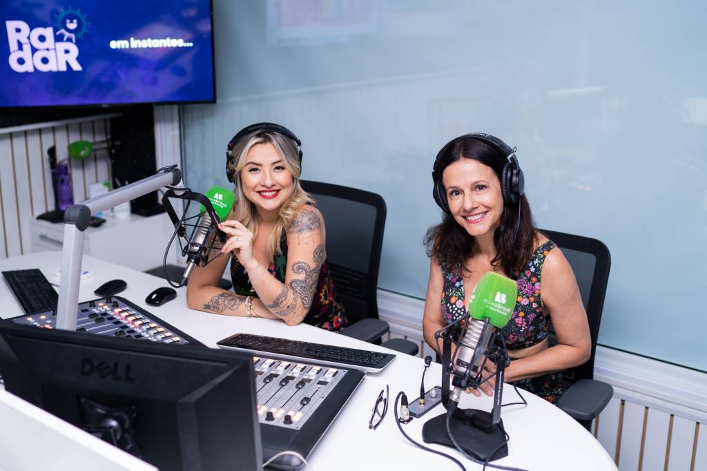 Lorena Calábria de volta ao dial