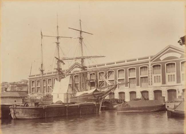 Docas Pedro II Foto de Marc Ferrez de Embarcações nas Docas D. Pedro II, em 1885