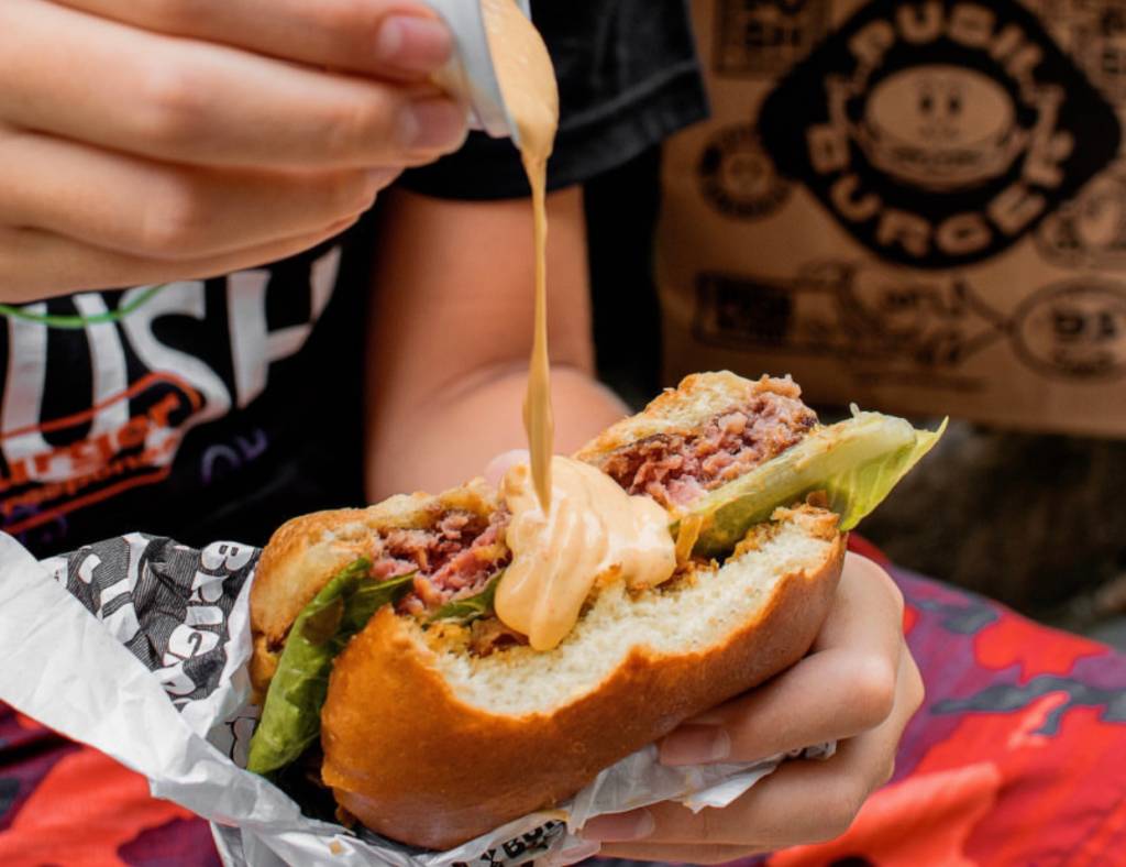 Peça uma cadeira (de praia) e conheça o Push, novidade no Leblon