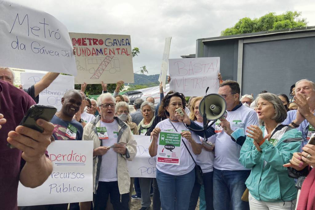 Protestos: moradores contestam o desperdício de recursos públicos -