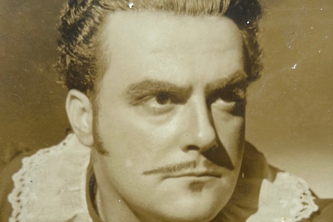 O baritono Paulo Fortes