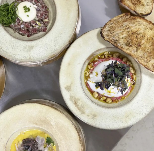 Nôa: crudos e tartares estão no cardápio da casa mediterrânea Nôa: crudos e tartares estão no cardápio da casa mediterrânea