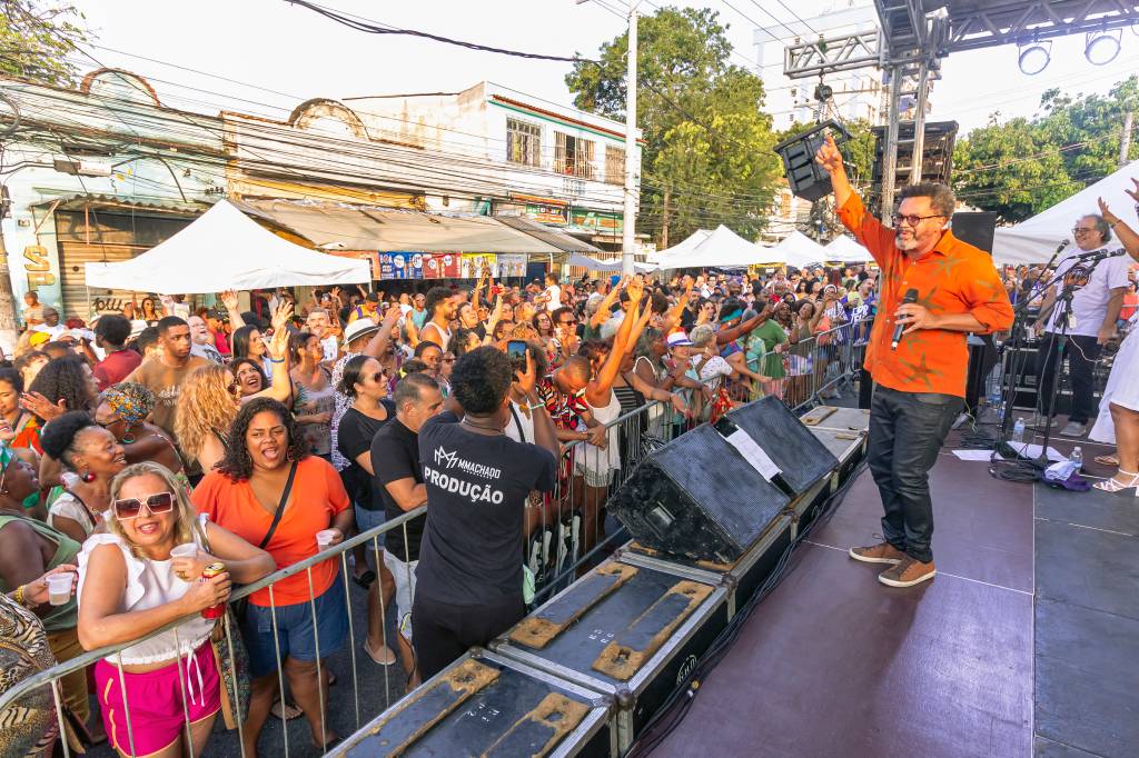 Feira das Yabás completa 15 anos e tem show de Leci Brandão
