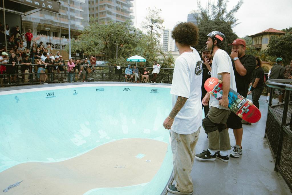 Novo em folha: praças, parques e pista de skate ganham banho de loja