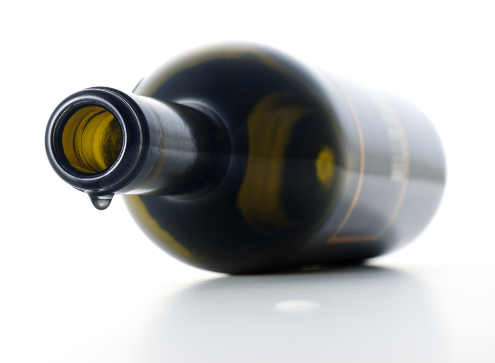 Estudo conclui que taça de vinho às refeições não traz benefícios à saúde