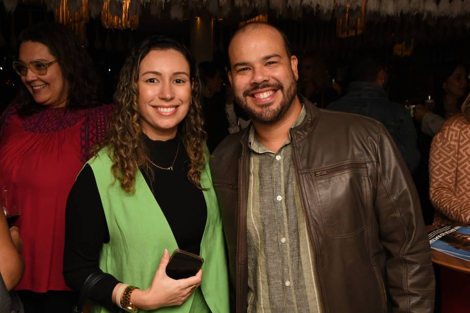 Encontros Veja Rio: personalidades da cidade s&atilde;o reunidas em evento animado no Tropik