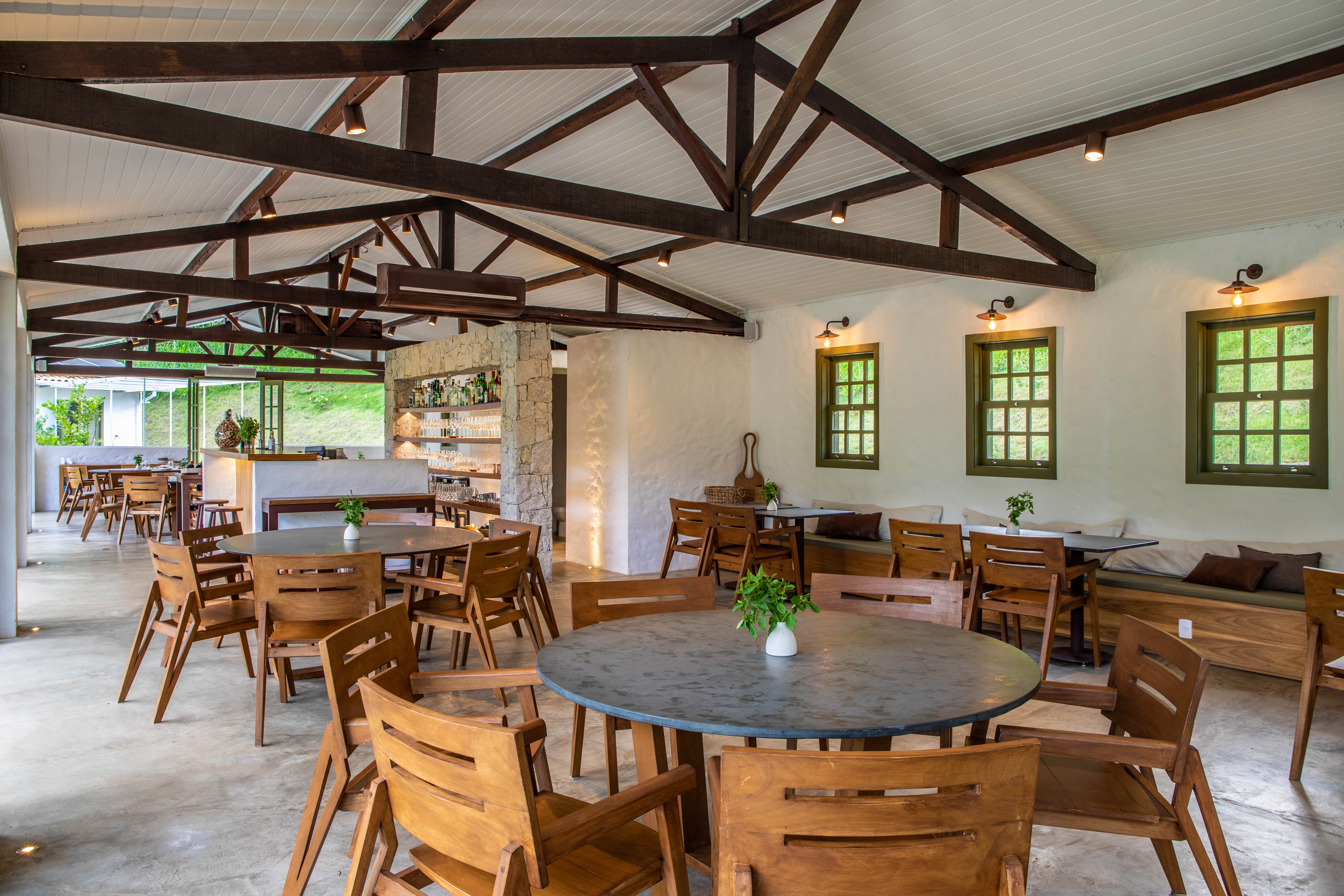 Foto mostra restaurante em s&iacute;tio