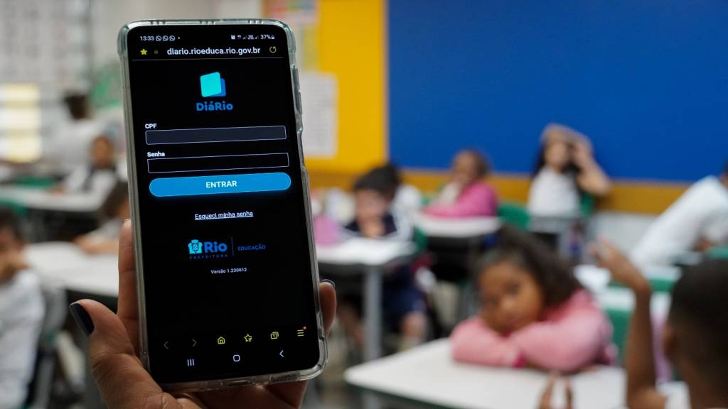 Na cola dos faltosos: novo app da prefeitura pretende frear evasão escolar