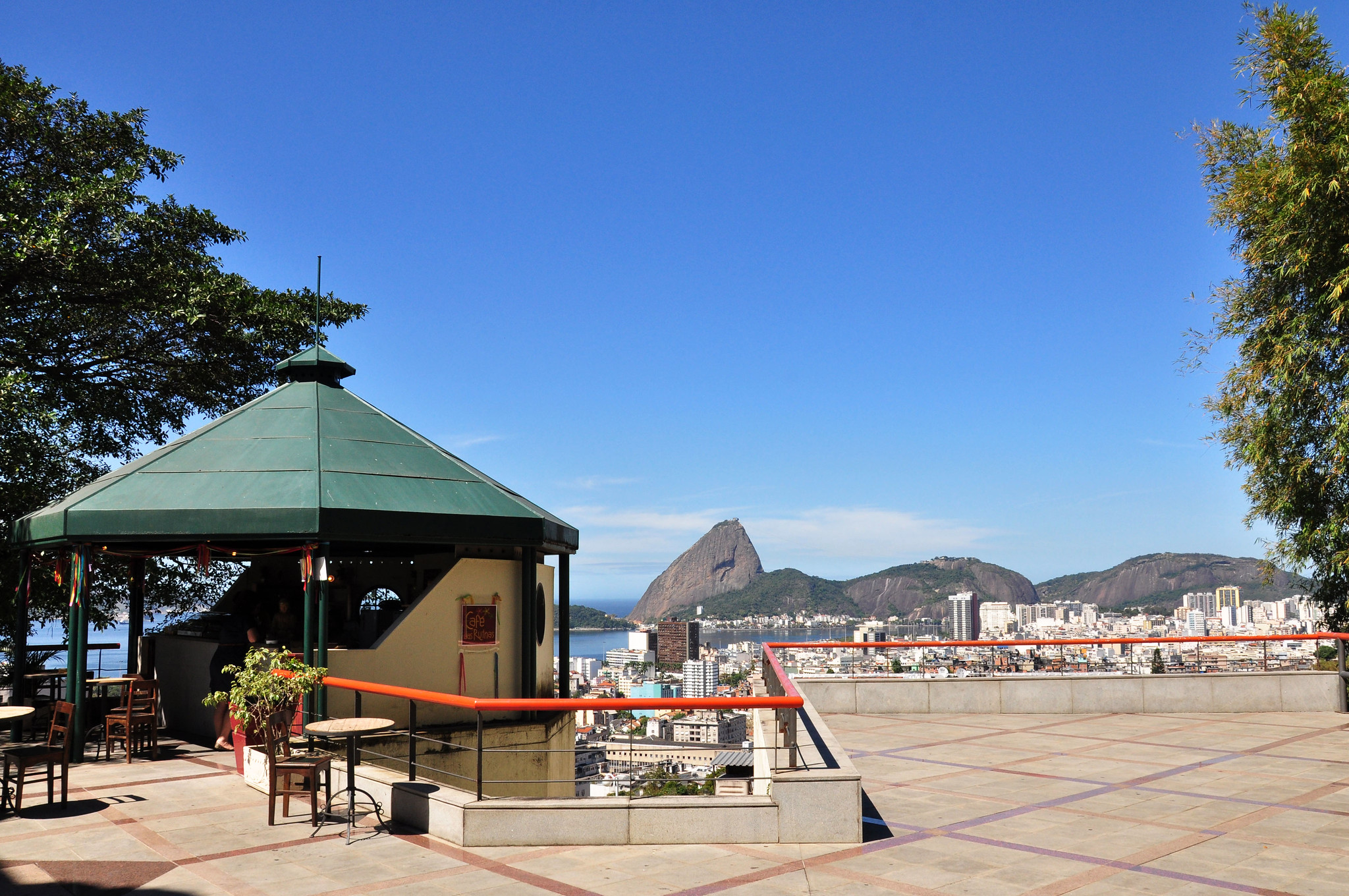 Parque das Ruínas é rebatizado para homenagear jornalista Glória Maria