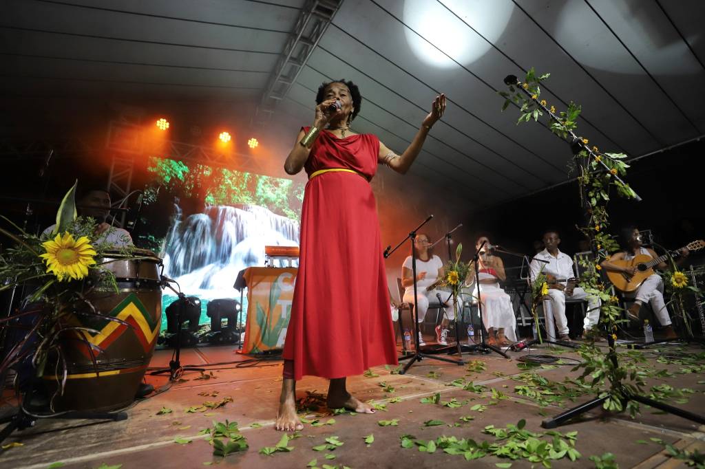 Com foco em educação antirracista, Flip Preta ocupa Paraty no fim de semana
