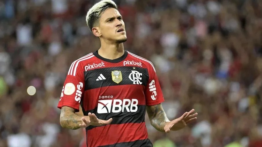 A paz voltou? Pedro volta a treinar no Flamengo após saída de preparador
