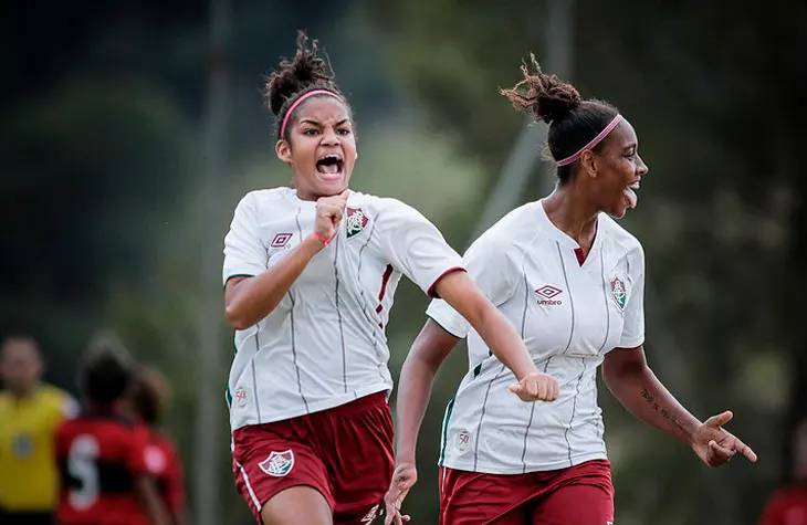 “É animador ver o esporte romper preconceitos”, diz jogadora do Fluminense