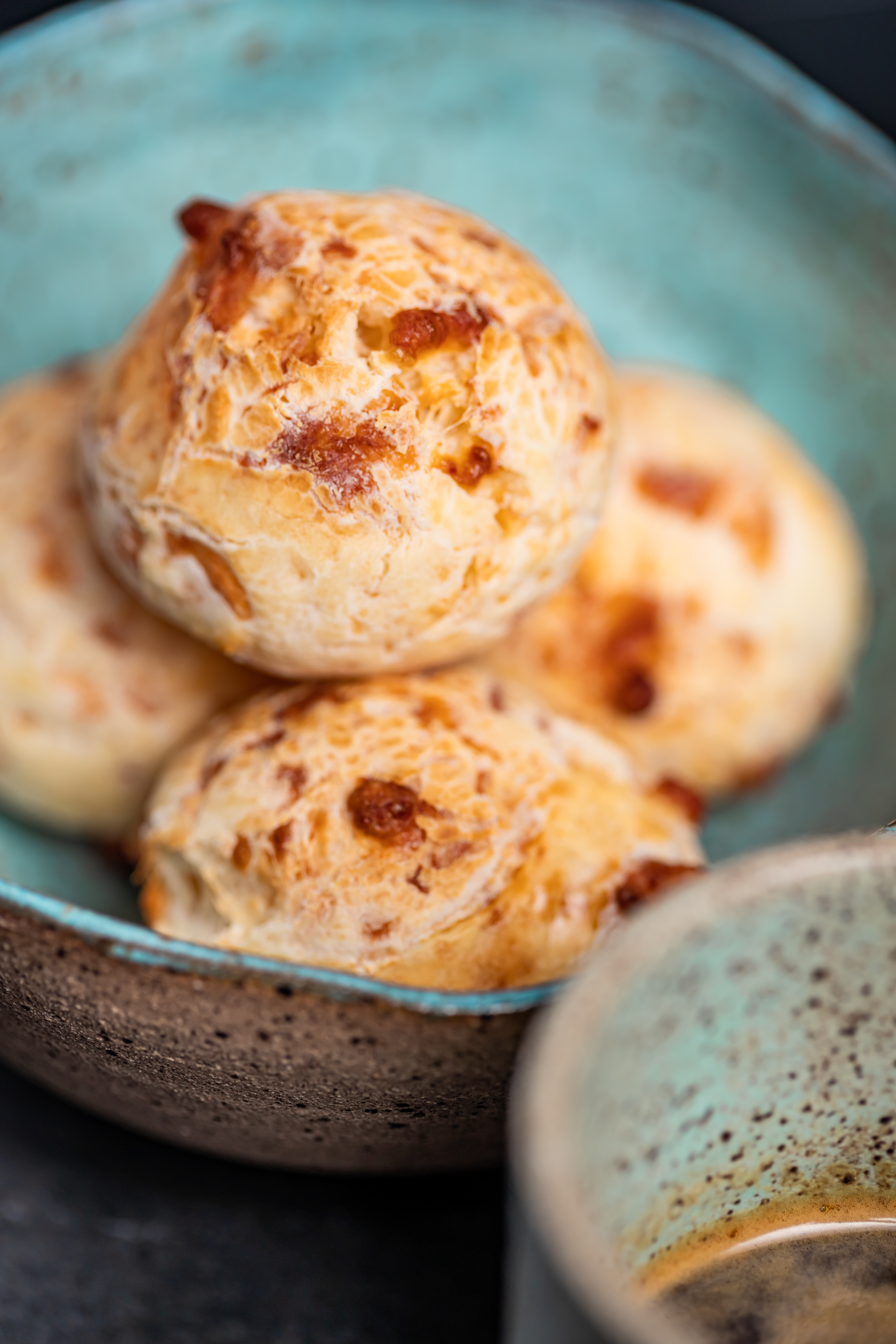 Gr&acirc;u: parmes&atilde;o maturado na receita da padaria artesanal