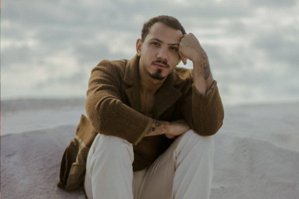 Literatura: Amor gay transformou Igor Pires em best-seller