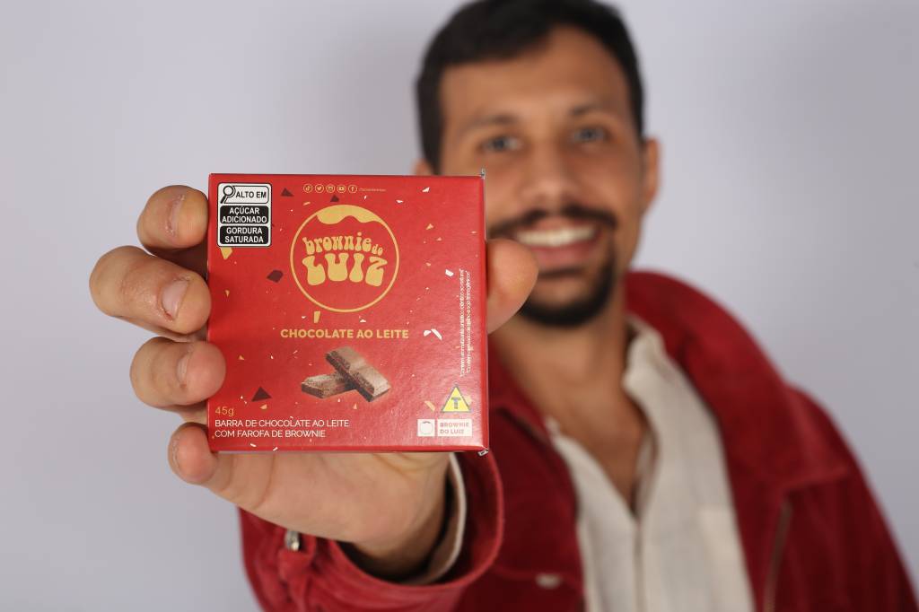 Brownie do Luiz lança barra de chocolate criada em “loja-laboratório”