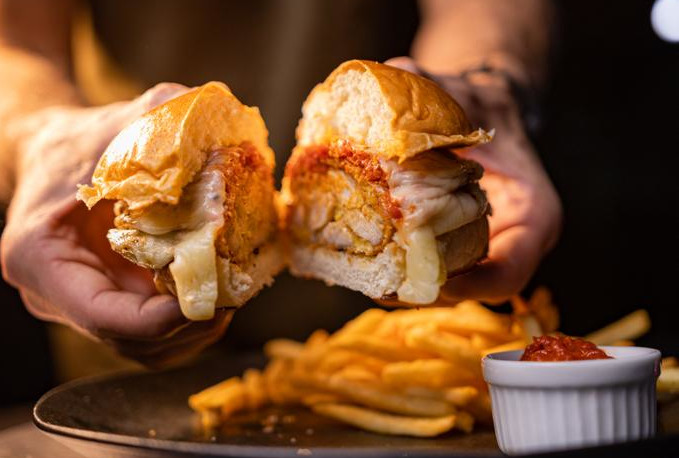 A boa dos arredores: festival e jantar em Búzios, inauguração em Vassouras