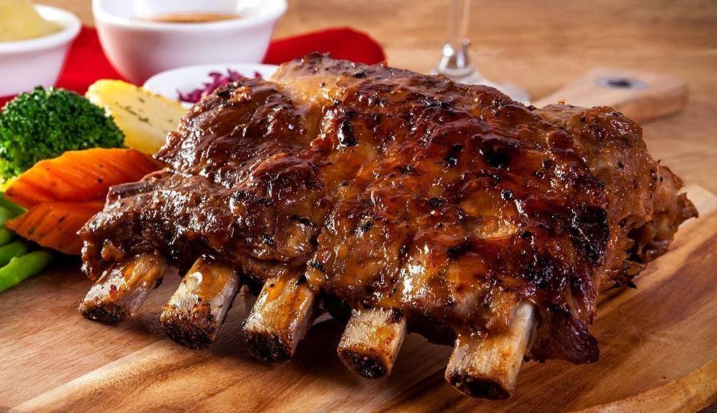 Da costela à comida de rua, 4 feiras com delícias para provar no feriado