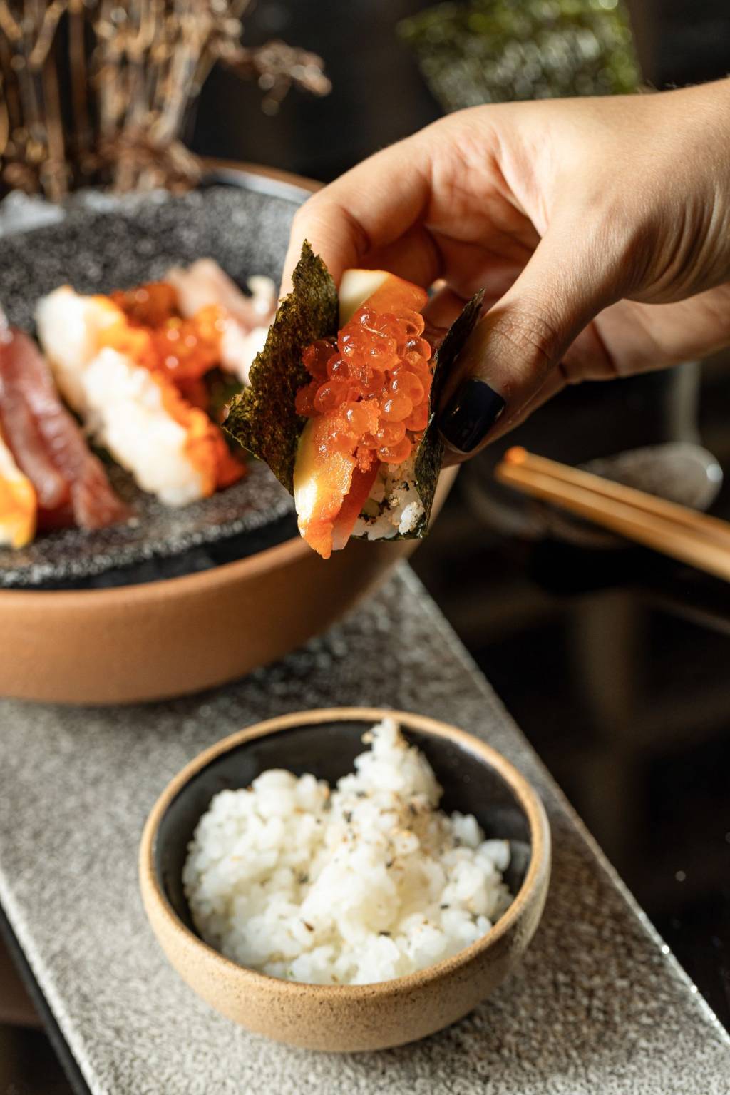 Hand Roll (1) Kitchin: temaki aberto para o cliente montar na mesa