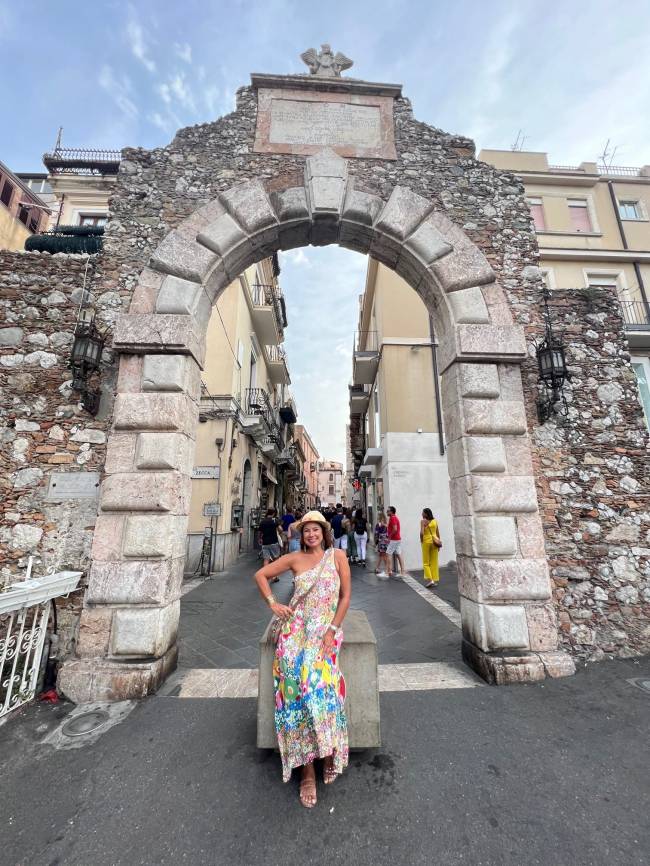 Renata Araújo em Taormina, Sicília