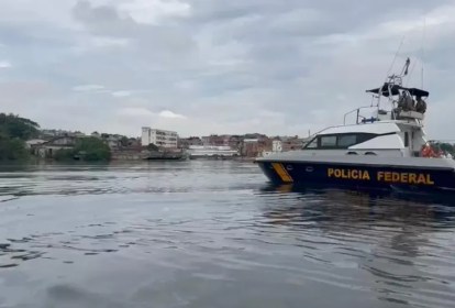 Lancha da Polícia Federal em patrulhamento na Baía de Guanabara Divulgação Polícia Federal