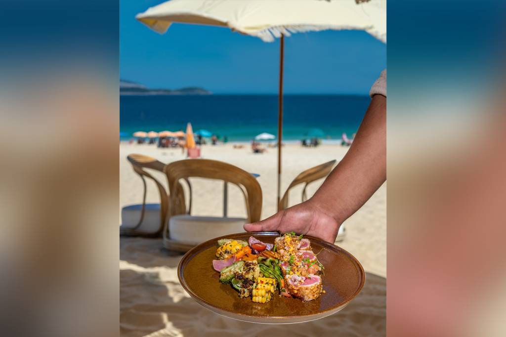 Sel D'Ipanema: quiosuqe tem pratos como o atum em crosta de milho e ainda vem com a vista da praia Sel D'Ipanema: quiosuqe tem pratos como o atum em crosta de milho e ainda vem com a vista da praia