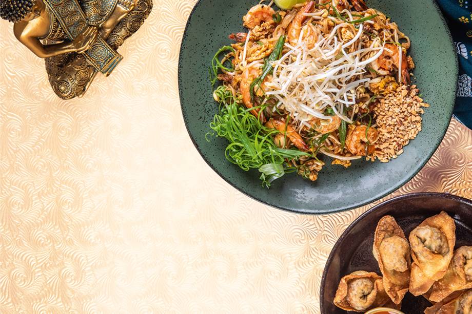 Pad thai e wonton: pratos típicos preparados com maestria no Càm'On Pad thai e wonton: pratos típicos preparados com maestria no Càm'On