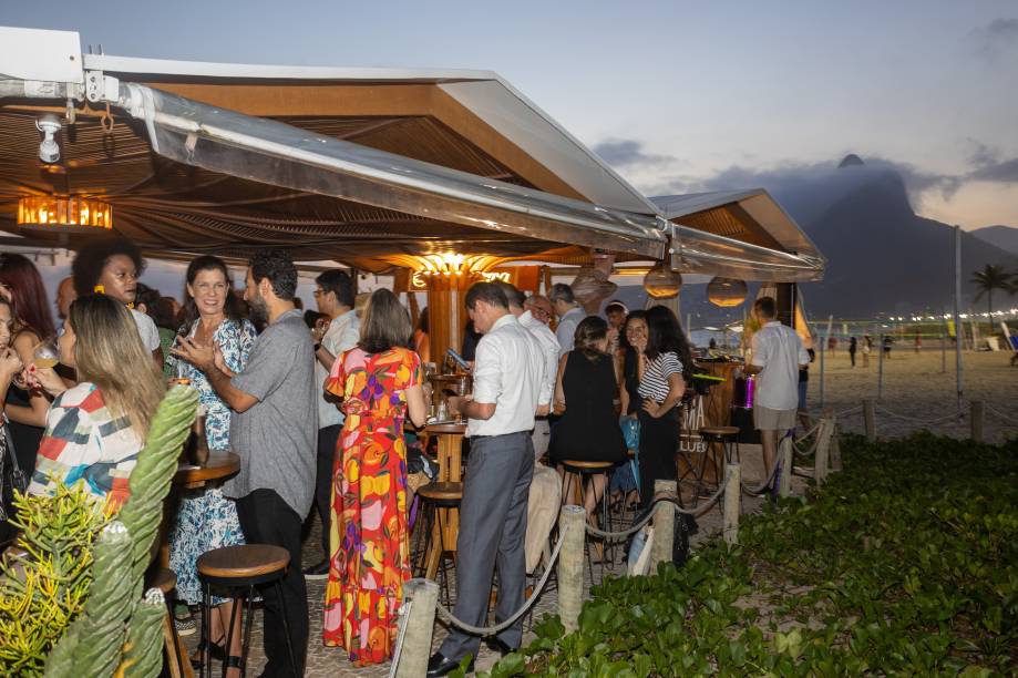 Encontros Veja Rio: convidados reunidos no beach club Sel d'Ipanema